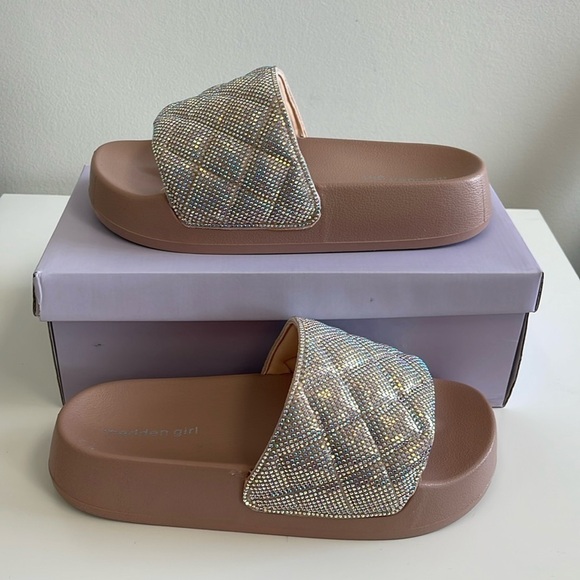 Shoes - Madden Girl Estie Blush Mult Shoes Size 9